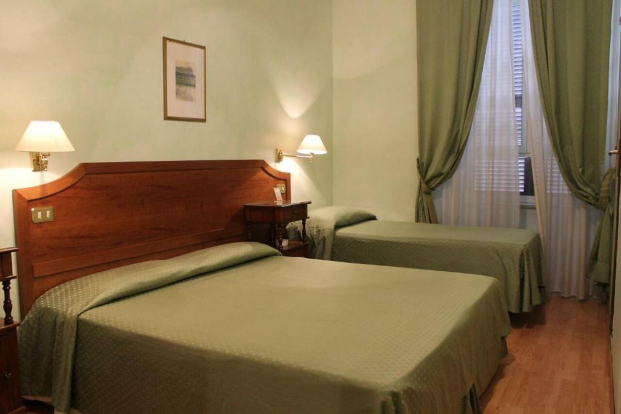 Fiori Hotel 2*